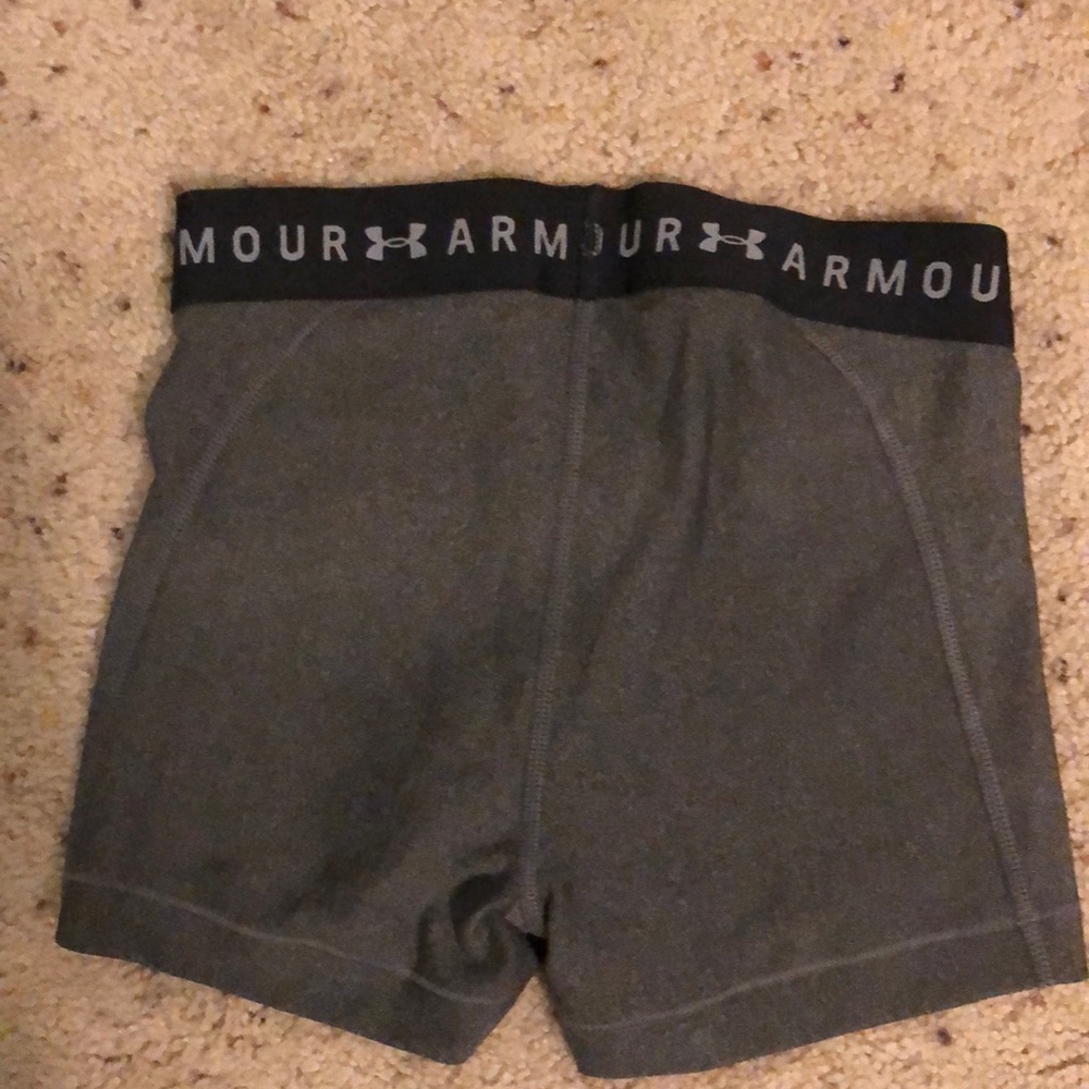 Spandex - Picture 2 of 3